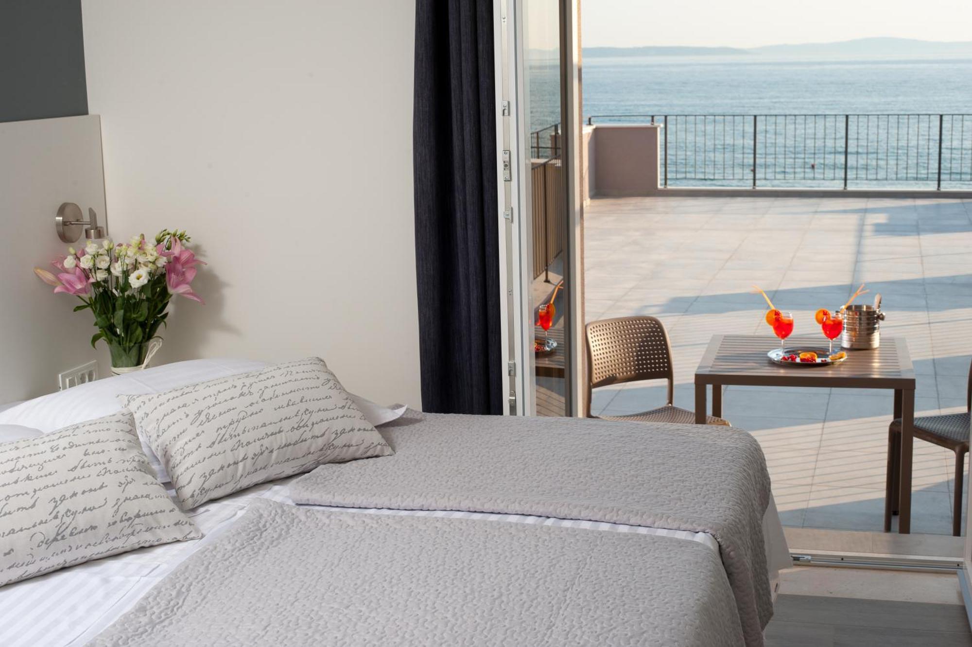 Seaside Luxury Suites Ποντστράνα Δωμάτιο φωτογραφία