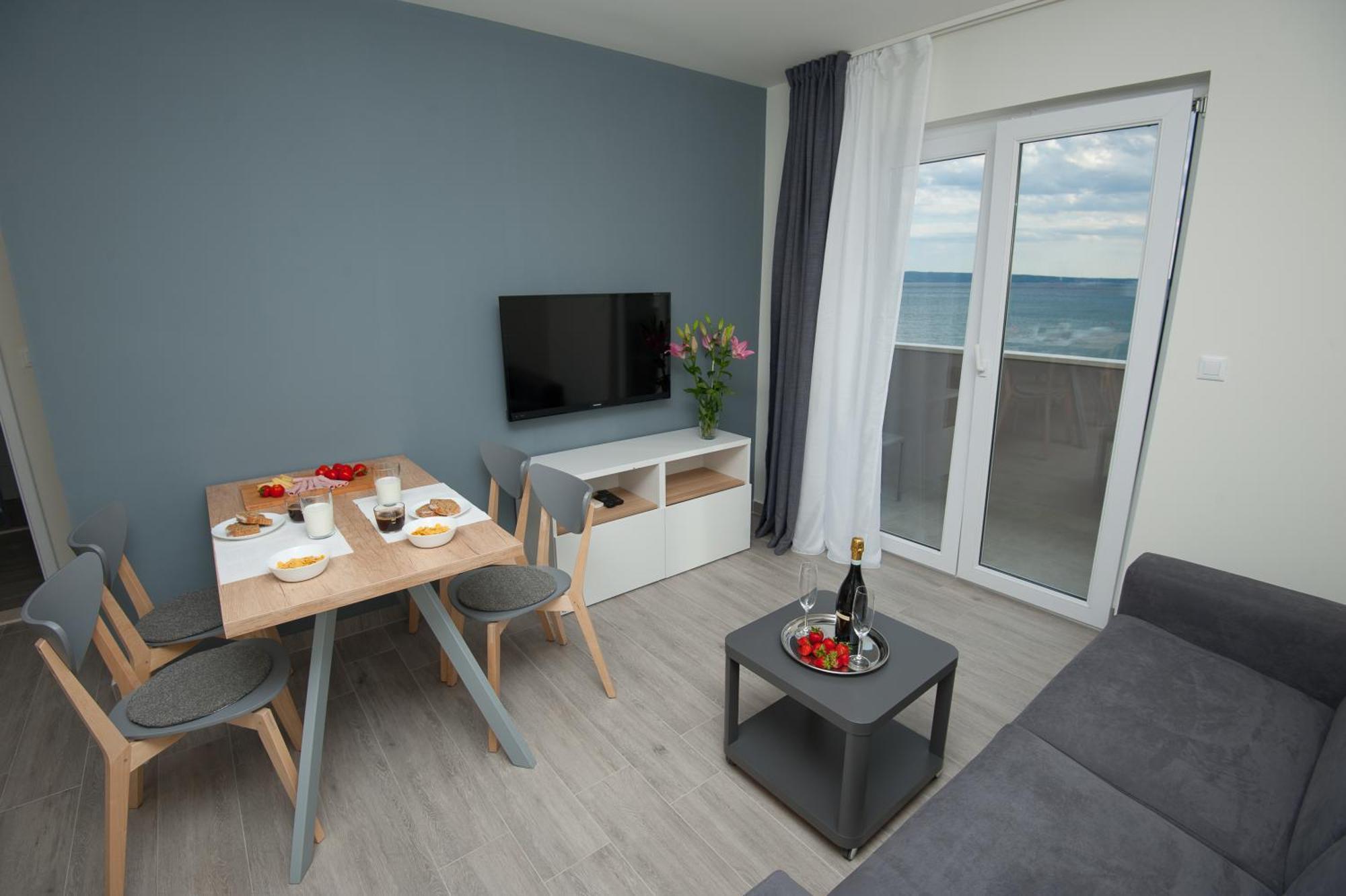 Seaside Luxury Suites Ποντστράνα Δωμάτιο φωτογραφία